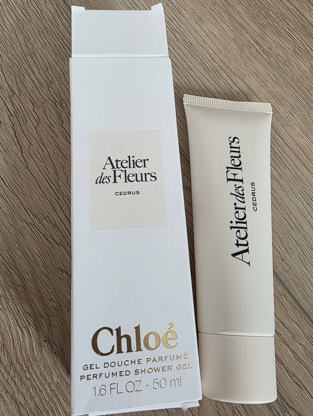 Chloé Atelier des Fleurs Cedrus Perfumed Shower Gel (1.6 fl oz / 50 ml)